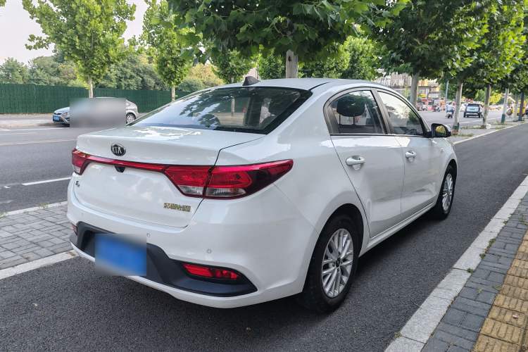 Used Kia K2 2017 Sedan 1.4L Automatic GLS Exterior 2