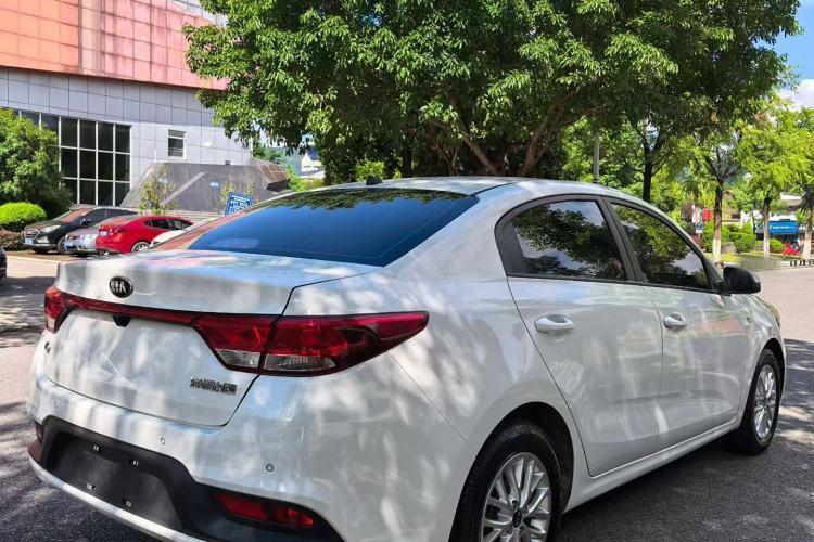 Used Kia K2 2017 Sedan 1.4L Automatic Transmission 15th Anniversary Special Edition GLS Exterior 2