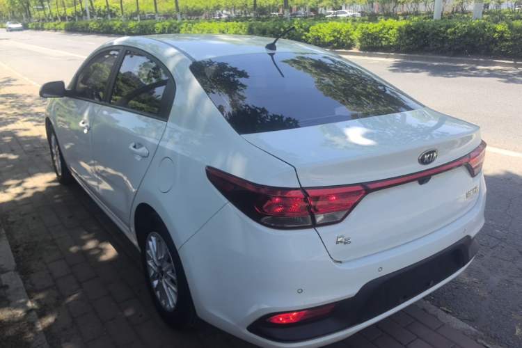 Used Kia K2 2017 Sedan 1.4L Automatic GLS Exterior 2