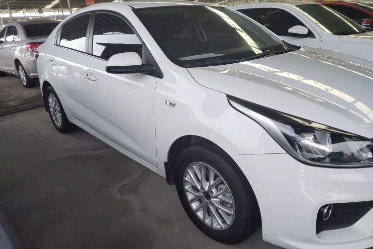 Used Kia K2 2017 Sedan 1.4L Manual Transmission GLS Exterior 2