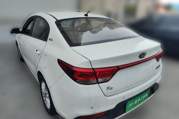 Used Kia K2 2017 Sedan 1.4L Manual Transmission 15th Anniversary Special Edition GLS Exterior 3