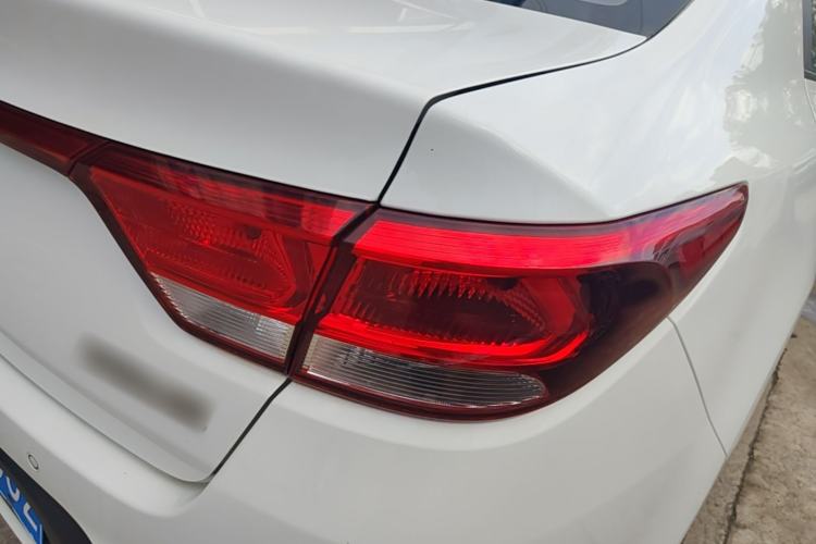 Used Kia K2 2017 Sedan 1.4L Automatic GLS Exterior 3