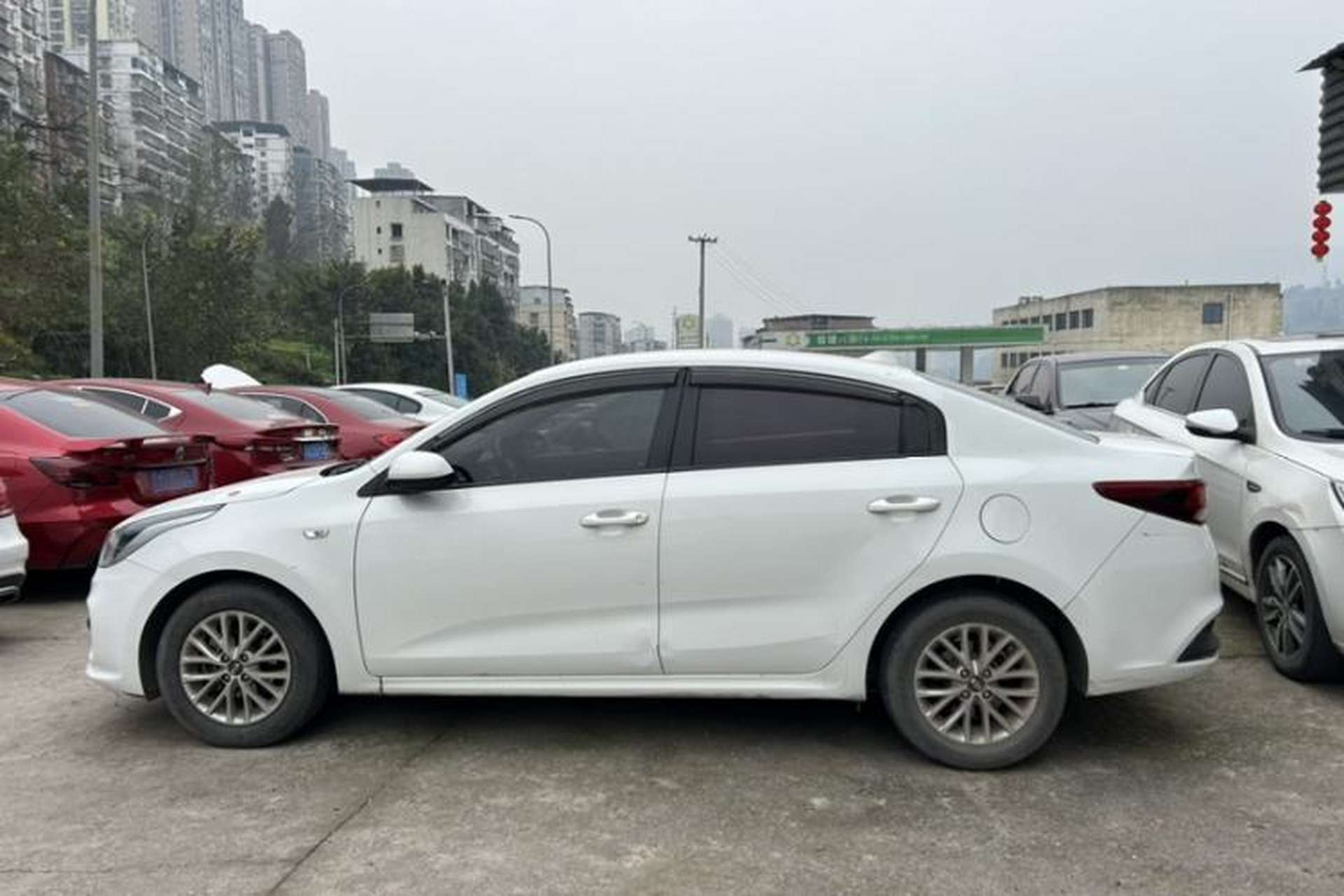 Used Kia K2 2017 Sedan 1.4L Automatic GLS Exterior 3
