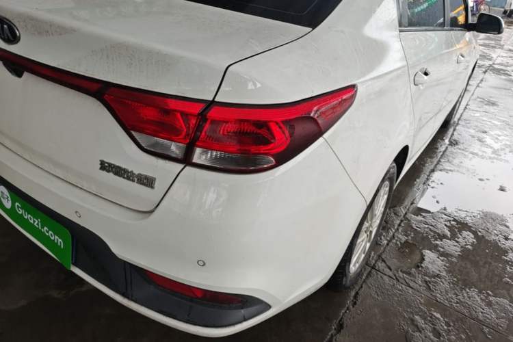 Used Kia K2 2017 Sedan 1.4L Automatic GLS Exterior 3