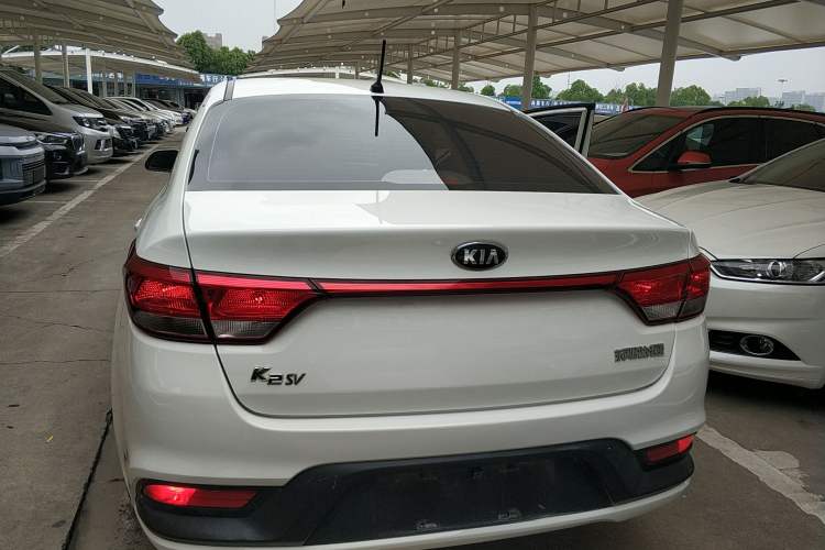 Used Kia K2 2017 Sedan 1.4L Automatic GLS Exterior 4