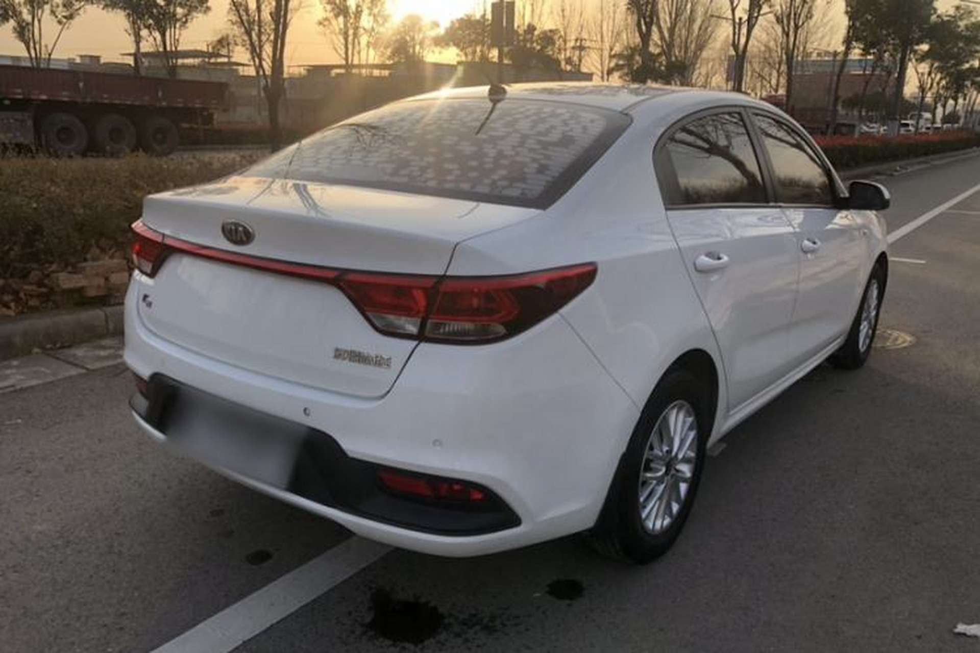 Used Kia K2 2017 Sedan 1.4L Manual Transmission GLS Exterior 5