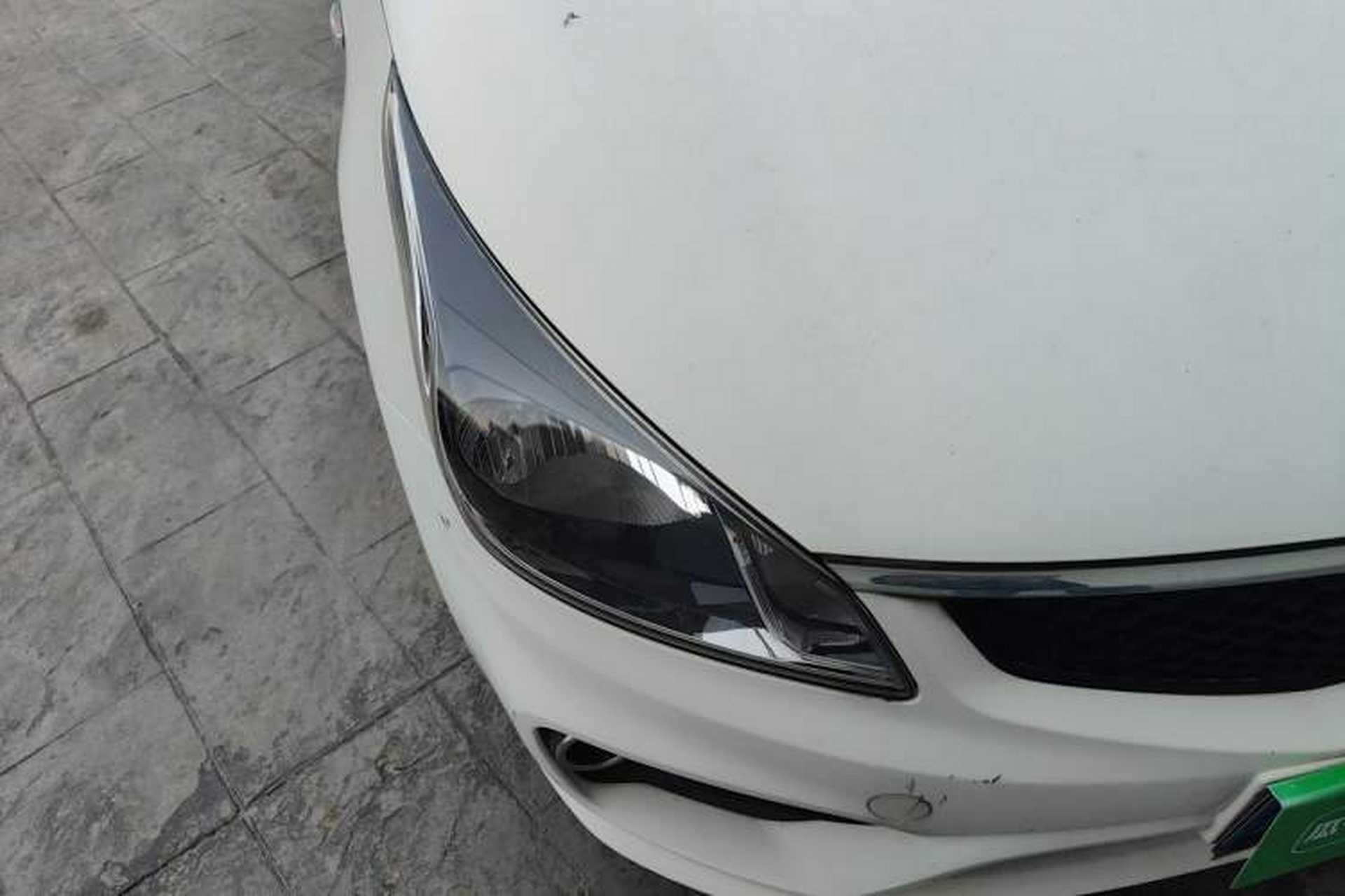 Used Kia K2 2017 Sedan 1.4L Manual Transmission 15th Anniversary Special Edition GLS Exterior 6