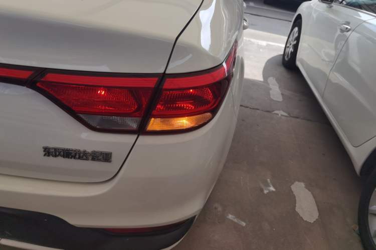 Used Kia K2 2017 Sedan 1.4L Automatic GLS Exterior 6