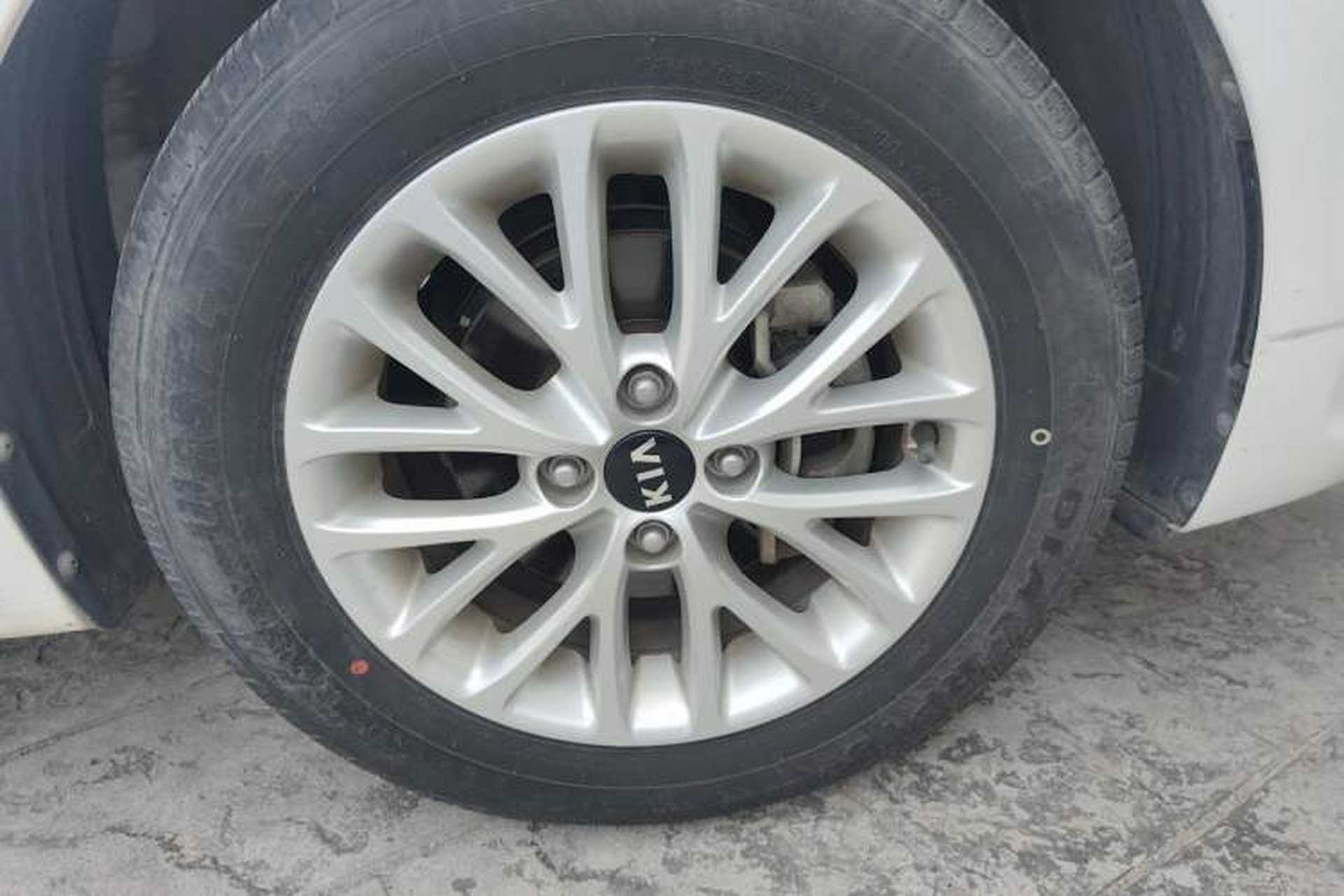 Used Kia K2 2017 Sedan 1.4L Manual Transmission 15th Anniversary Special Edition GLS Exterior 7