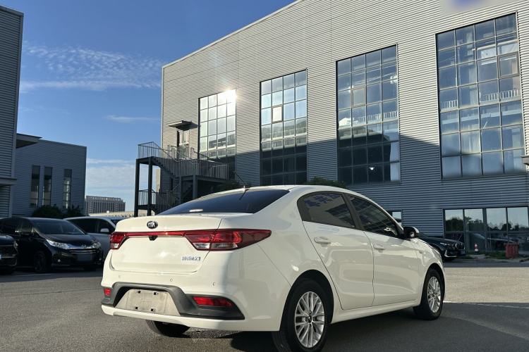 Used Kia K2 2017 Sedan 1.4L Automatic GLS Exterior 7