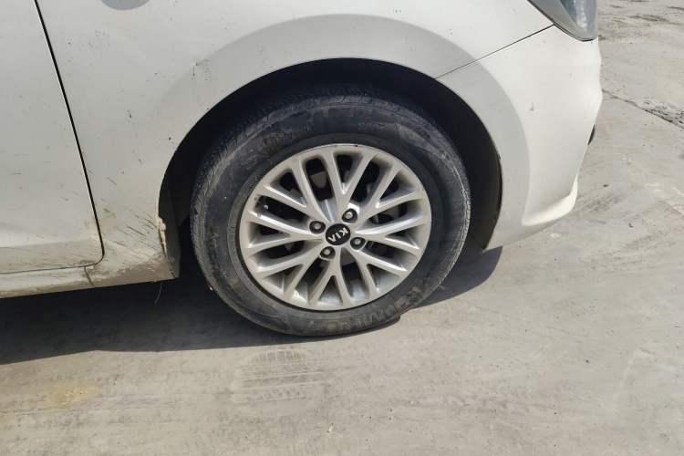 Used Kia K2 2017 Sedan 1.4L Manual Transmission GLS Exterior 7