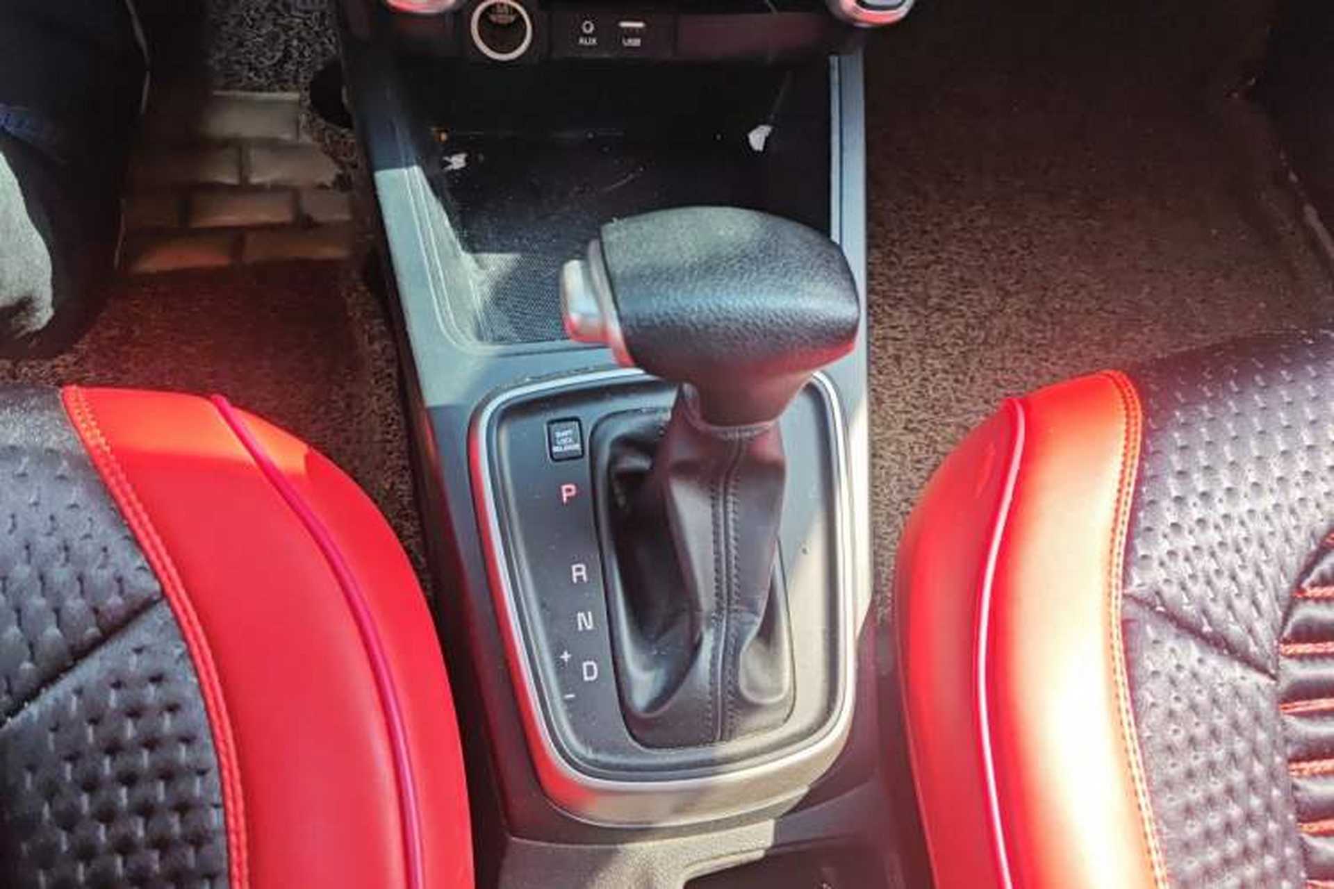 Used Kia K2 2017 Sedan 1.4L Automatic GLS Gear Lever