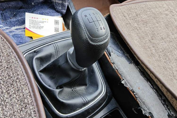 Used Kia K2 2017 Sedan 1.4L Manual Transmission GLS Gear Lever