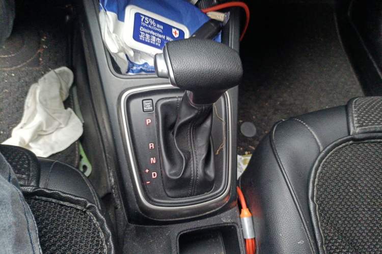 Used Kia K2 2017 Sedan 1.4L Automatic GLS Gear Lever
