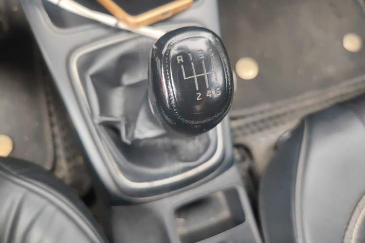 Used Kia K2 2017 Sedan 1.4L Manual Transmission GLS Gear Lever