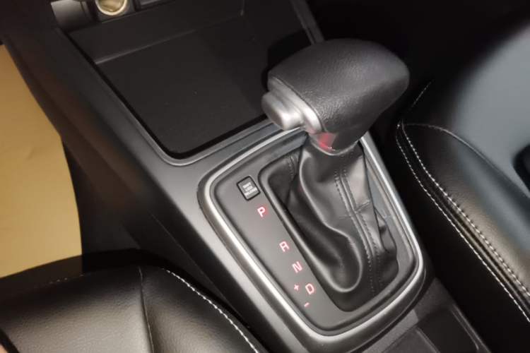 Used Kia K2 2017 Sedan 1.4L Automatic GLS Gear Lever