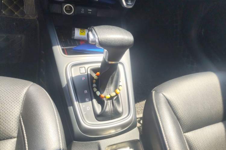 Used Kia K2 2017 Sedan 1.4L Automatic Transmission 15th Anniversary Special Edition GLS Gear Lever