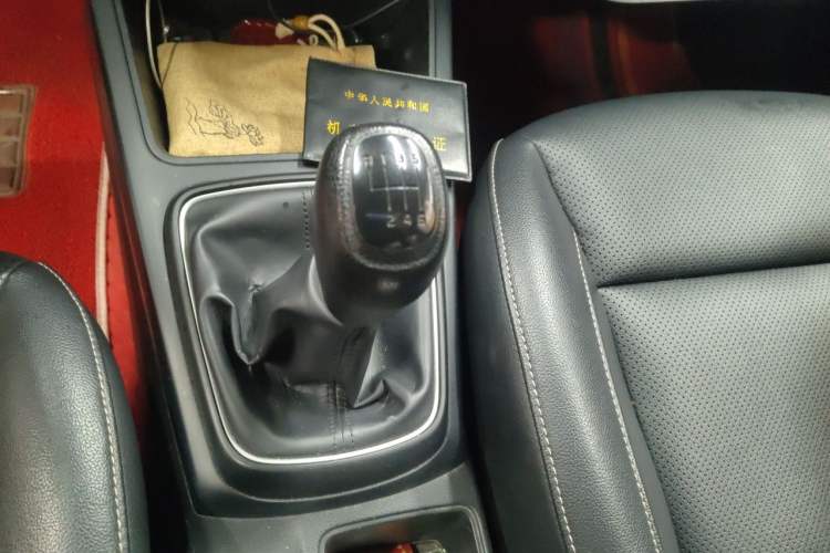 Used Kia K2 2017 Sedan 1.4L Manual Transmission 15th Anniversary Special Edition GLS Gear Lever