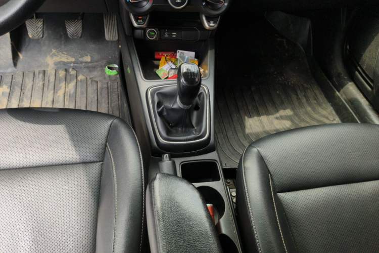 Used Kia K2 2017 Sedan 1.4L Manual Transmission 15th Anniversary Special Edition GLS Gear Lever