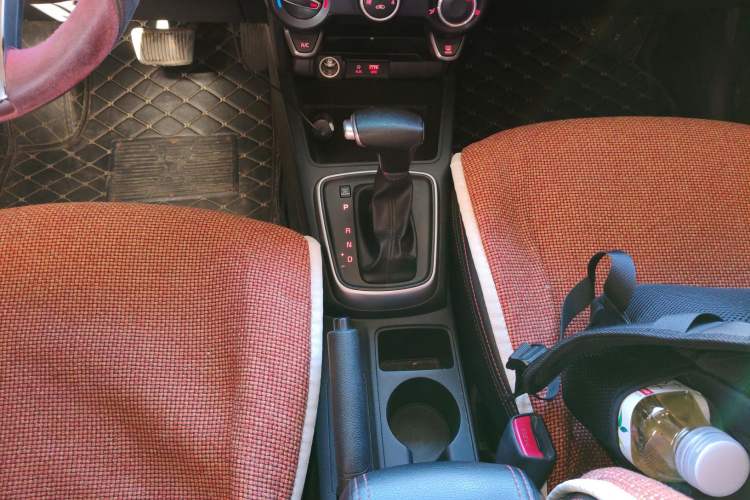 Used Kia K2 2017 Sedan 1.4L Automatic GLS Gear Lever