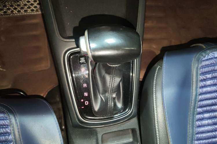 Used Kia K2 2017 Sedan 1.6L AT Premium Gear Lever