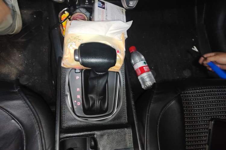 Used Kia K2 2017 Sedan 1.4L Automatic GLS Gear Lever