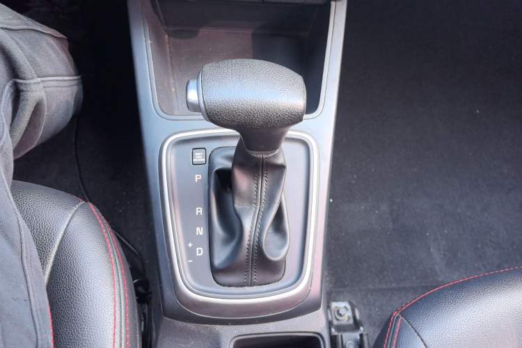 Used Kia K2 2017 Sedan 1.4L Automatic GLS Gear Lever