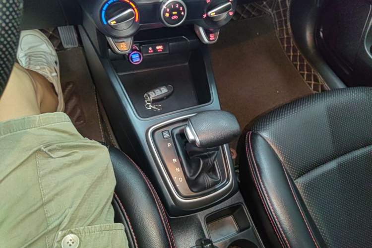 Used Kia K2 2017 Sedan 1.4L Automatic GLS Gear Lever
