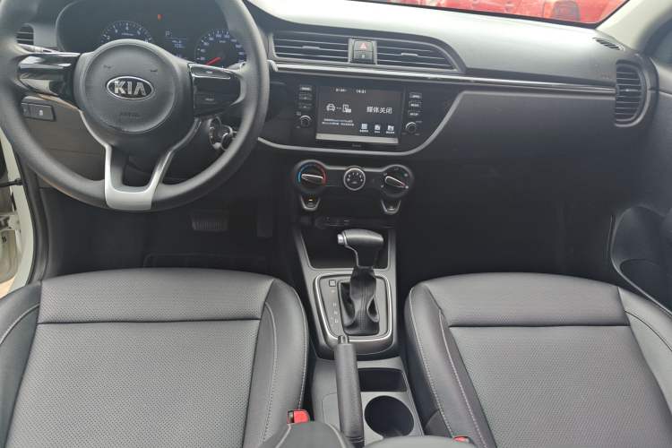Used Kia K2 2017 Sedan 1.4L Automatic GLS Gear Lever