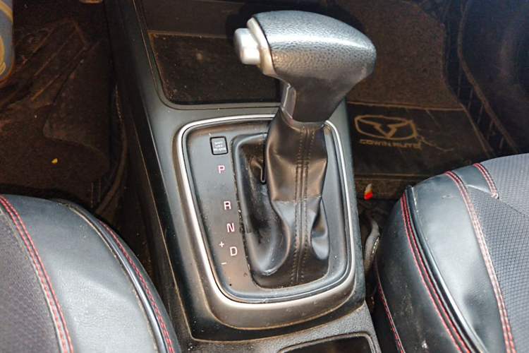 Used Kia K2 2017 Sedan 1.4L Automatic GLS Gear Lever
