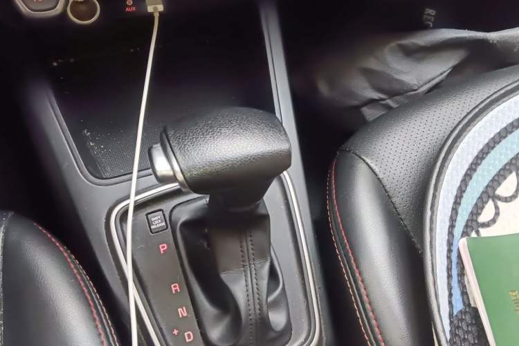 Used Kia K2 2017 Sedan 1.4L Automatic GLS Gear Lever
