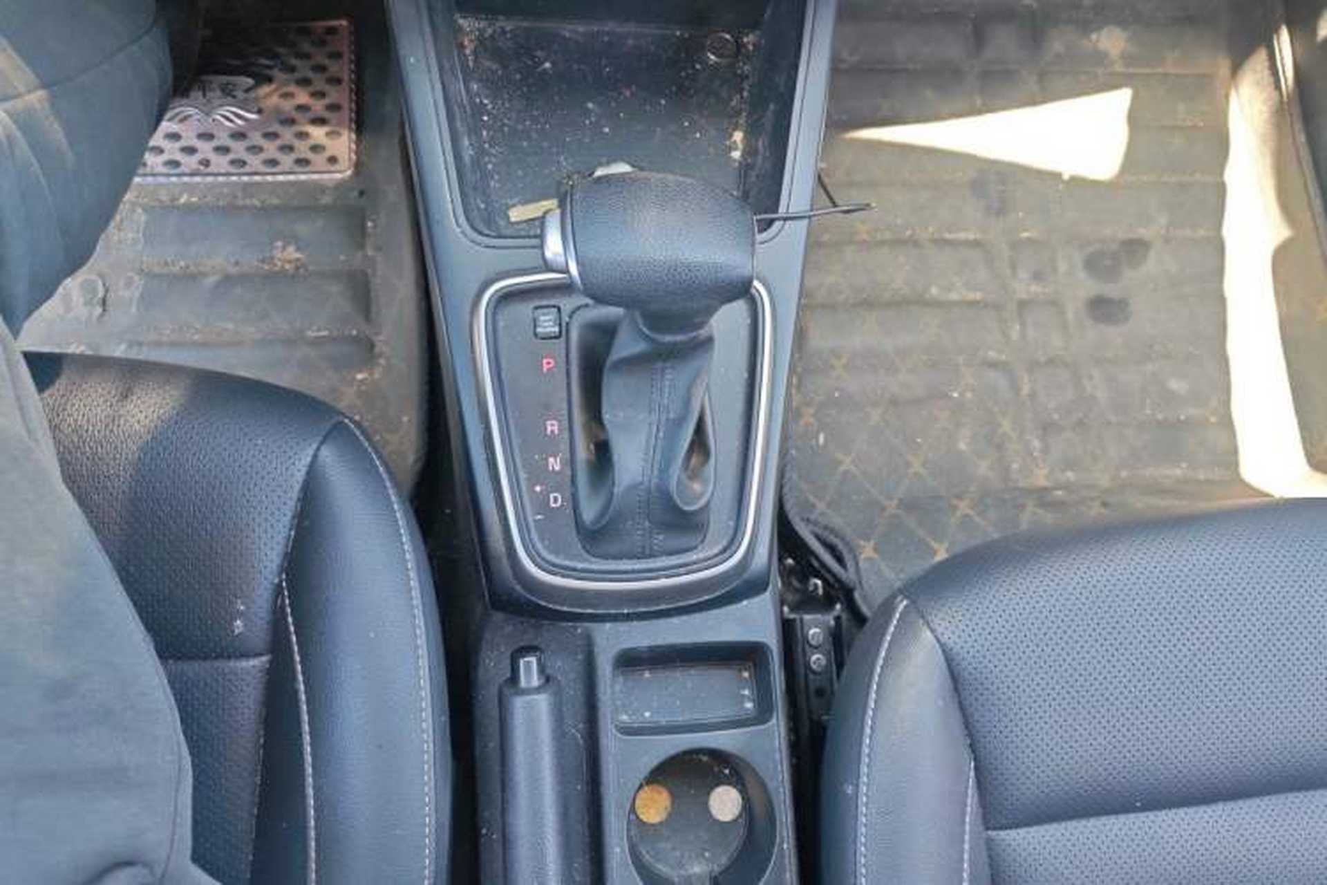 Used Kia K2 2017 Sedan 1.4L Automatic Transmission 15th Anniversary Special Edition GLS Gear Lever