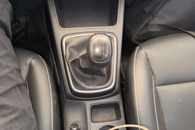 Used Kia K2 2017 Sedan 1.4L Manual Transmission 15th Anniversary Special Edition GLS Gear Lever