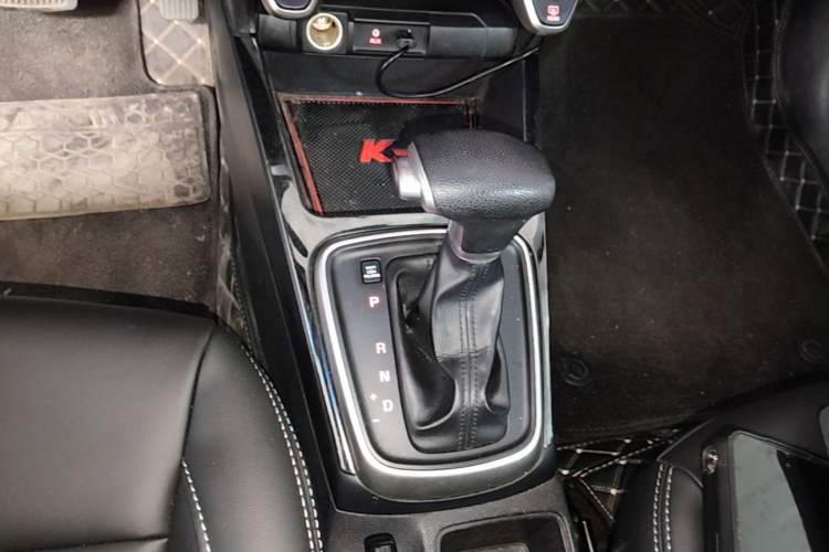Used Kia K2 2017 Sedan 1.4L Automatic GLS Gear Lever