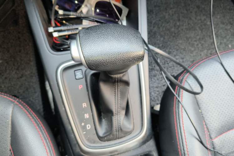 Used Kia K2 2017 Sedan 1.4L Automatic GLS Gear Lever