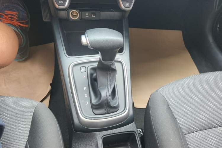 Used Kia K2 2017 Sedan 1.4L Automatic GLS Gear Lever