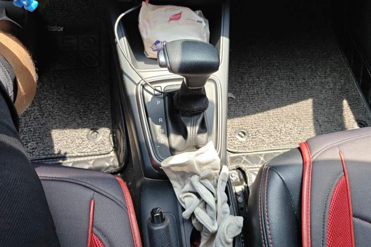 Used Kia K2 2017 Sedan 1.4L Automatic GLS Gear Lever