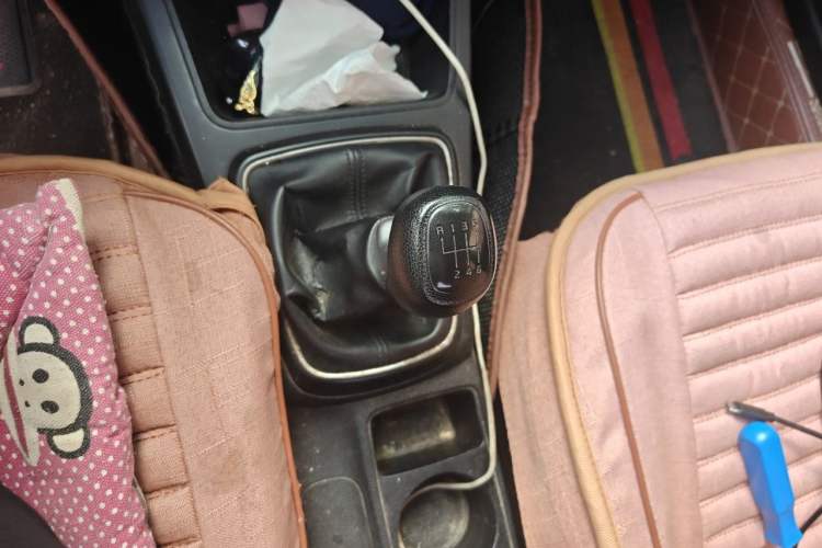 Used Kia K2 2017 Sedan 1.4L Manual Transmission GLS Gear Lever