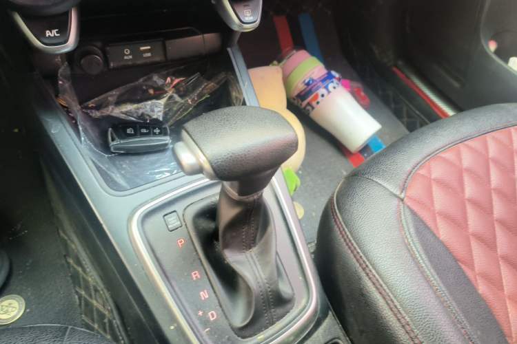Used Kia K2 2017 Sedan 1.4L Automatic GLS Gear Lever