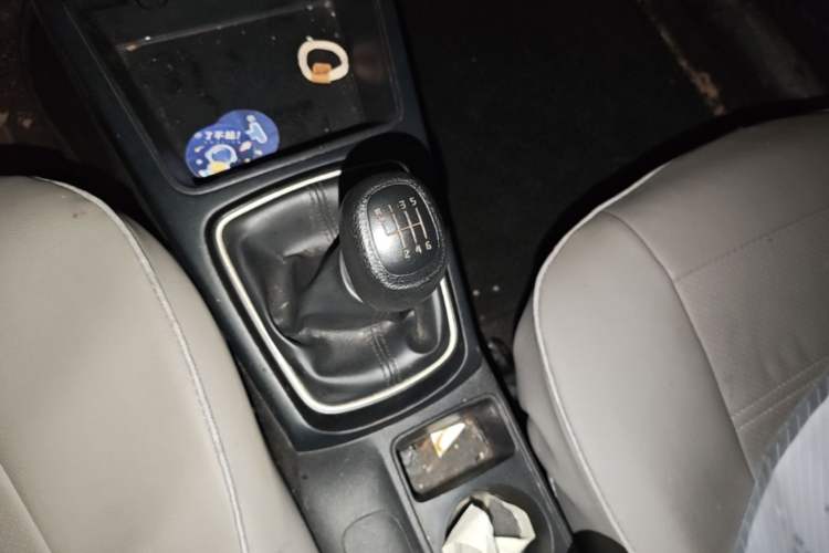 Used Kia K2 2017 Sedan 1.4L Manual Transmission GLS Gear Lever