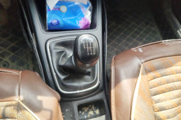 Used Kia K2 2017 Sedan 1.4L Manual Transmission GLS Gear Lever