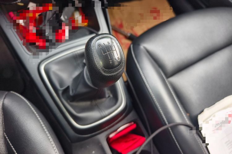Used Kia K2 2017 Sedan 1.4L Manual Transmission 15th Anniversary Special Edition GLS Gear Lever