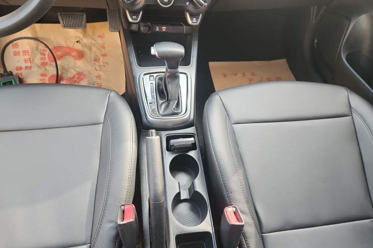 Used Kia K2 2017 Sedan 1.4L Automatic GLS Gear Lever