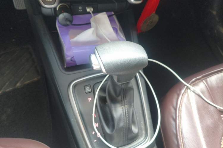Used Kia K2 2017 Sedan 1.4L Automatic GLS Gear Lever