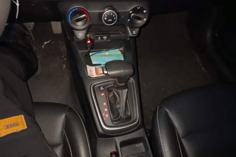 Used Kia K2 2017 Sedan 1.4L Automatic Transmission 15th Anniversary Special Edition GLS Gear Lever