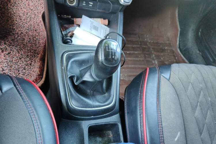 Used Kia K2 2017 Sedan 1.4L Manual Transmission GLS Gear Lever