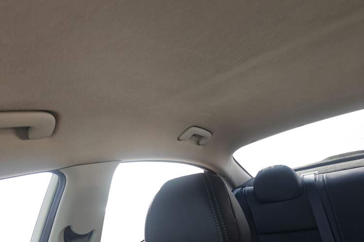 Used Kia K2 2017 Sedan 1.4L Automatic GLS Headliner