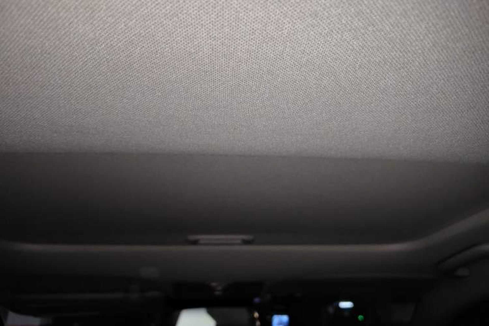 Used Kia K2 2017 Sedan 1.4L Automatic GLS Headliner