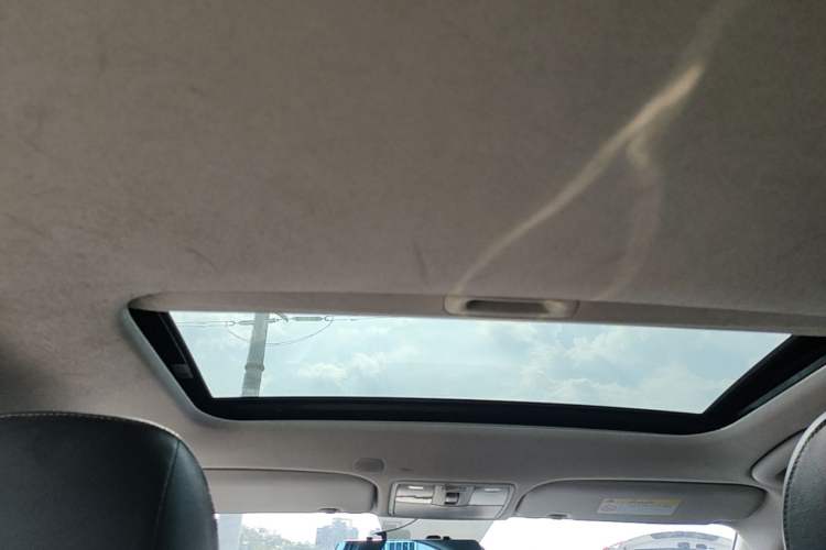 Used Kia K2 2017 Sedan 1.6L AT Premium Headliner