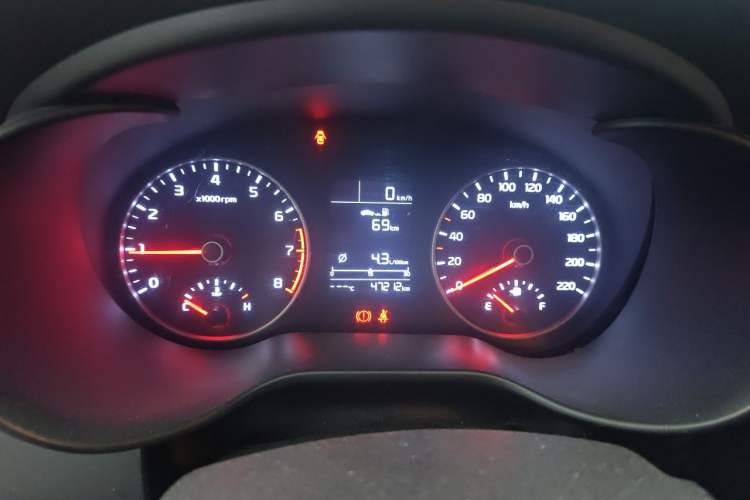 Used Kia K2 2017 Sedan 1.4L Manual Transmission 15th Anniversary Special Edition GLS Instrument Cluster